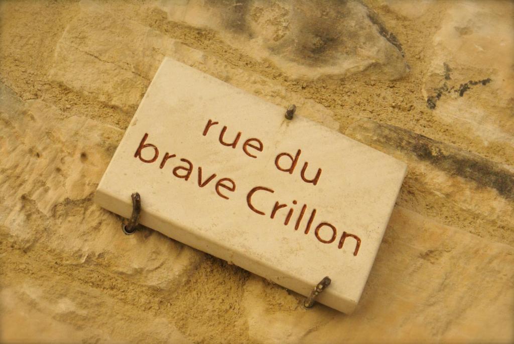 Le Crillon Hotel Murs  Exterior photo