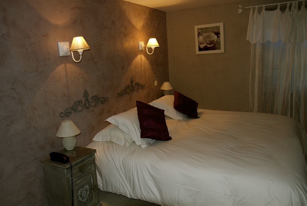 Le Crillon Hotel Murs  Exterior photo