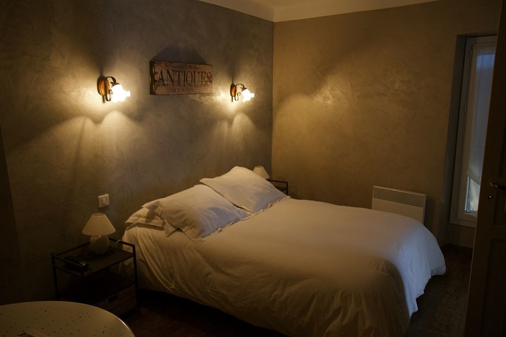 Le Crillon Hotel Murs  Exterior photo