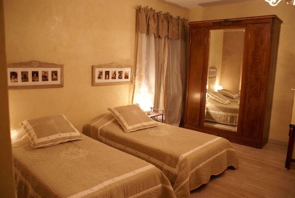 Le Crillon Hotel Murs  Exterior photo