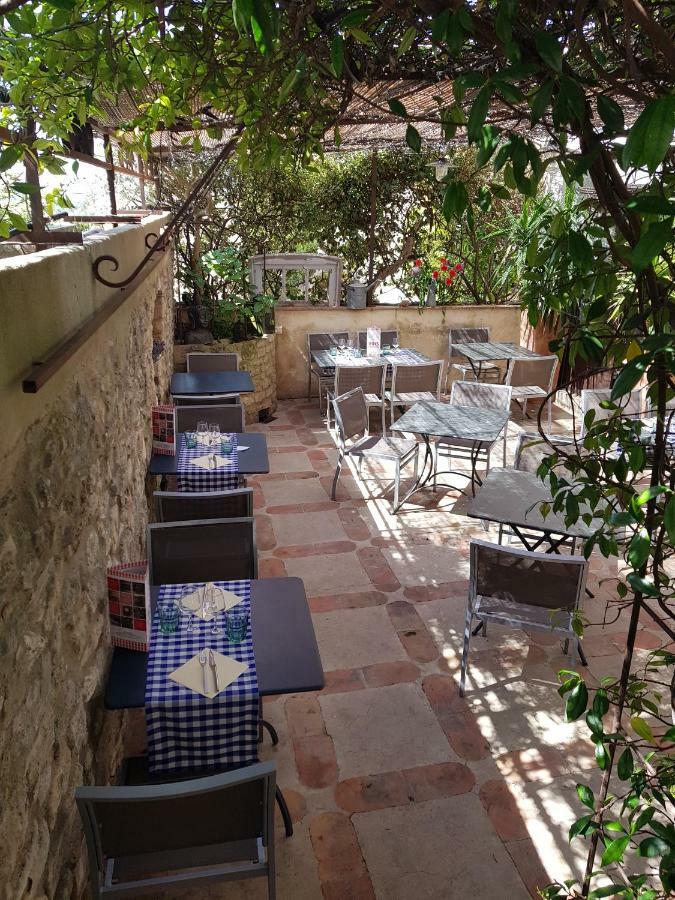 Le Crillon Hotel Murs  Exterior photo